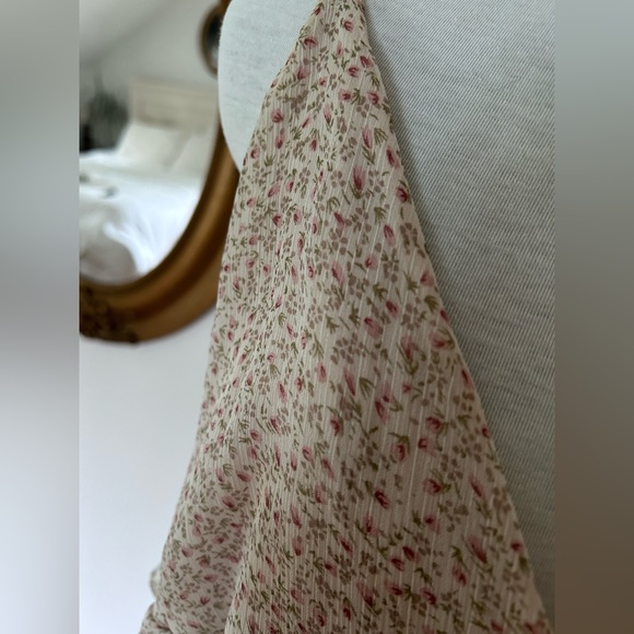 Tiered Ditsy Floral Dress with Christie Dawn Vibe - Picture 3 of 7